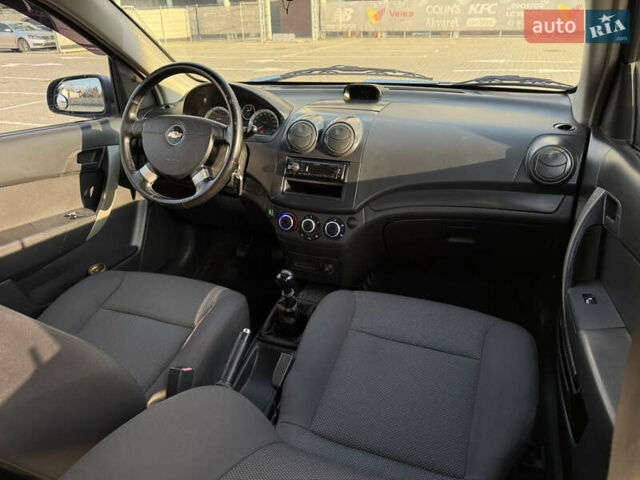 Синій Шевроле Авео, об'ємом двигуна 1.5 л та пробігом 290 тис. км за 3700 $, фото 24 на Automoto.ua