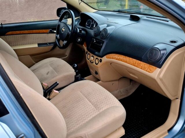 Синий Шевроле Авео, объемом двигателя 1.6 л и пробегом 312 тыс. км за 1999 $, фото 3 на Automoto.ua