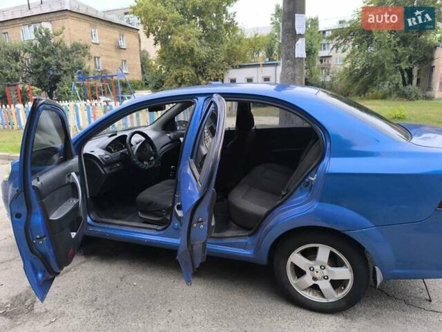 Синий Шевроле Авео, объемом двигателя 1.5 л и пробегом 373 тыс. км за 3200 $, фото 3 на Automoto.ua