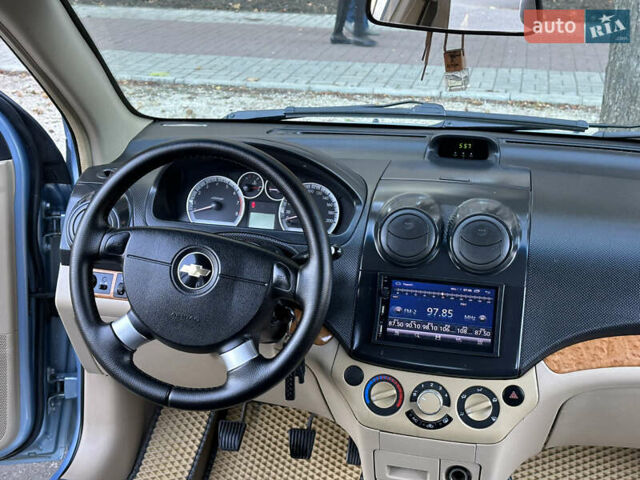 Синий Шевроле Авео, объемом двигателя 1.6 л и пробегом 165 тыс. км за 4199 $, фото 31 на Automoto.ua