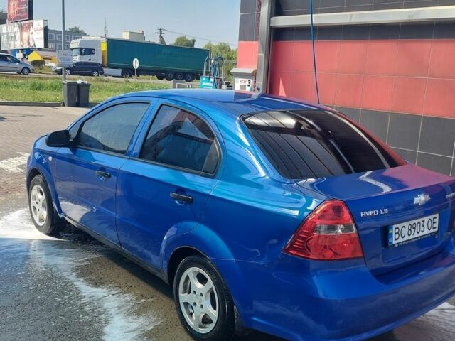 Синий Шевроле Авео, объемом двигателя 1.5 л и пробегом 250 тыс. км за 2800 $, фото 4 на Automoto.ua