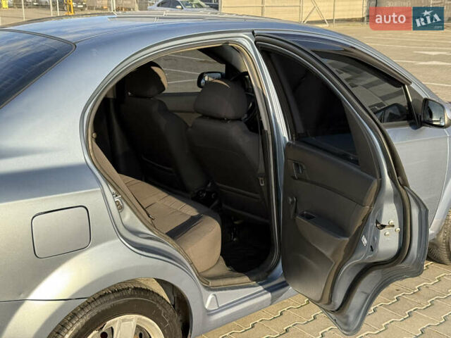 Синій Шевроле Авео, об'ємом двигуна 1.5 л та пробігом 290 тис. км за 3700 $, фото 27 на Automoto.ua