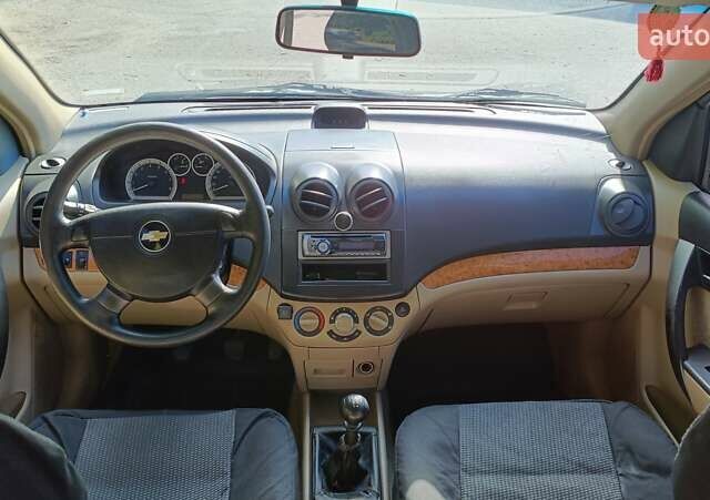 Синий Шевроле Авео, объемом двигателя 1.6 л и пробегом 175 тыс. км за 3700 $, фото 7 на Automoto.ua