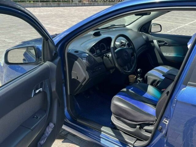 Синій Шевроле Авео, об'ємом двигуна 1.5 л та пробігом 140 тис. км за 3700 $, фото 3 на Automoto.ua