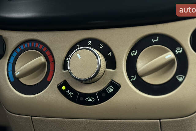 Синий Шевроле Авео, объемом двигателя 1.6 л и пробегом 138 тыс. км за 4600 $, фото 28 на Automoto.ua