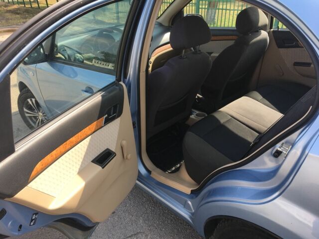 Синий Шевроле Авео, объемом двигателя 1.6 л и пробегом 209 тыс. км за 4200 $, фото 4 на Automoto.ua