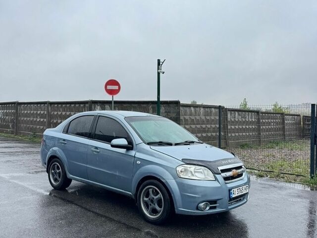 Синий Шевроле Авео, объемом двигателя 1.6 л и пробегом 317 тыс. км за 3400 $, фото 1 на Automoto.ua