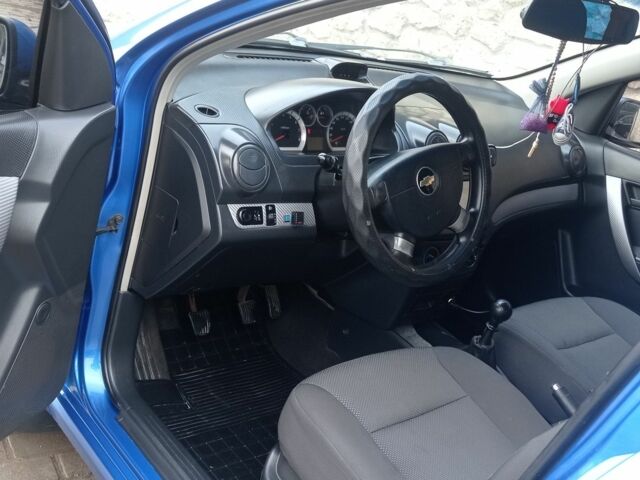 Синий Шевроле Авео, объемом двигателя 1.5 л и пробегом 170 тыс. км за 4100 $, фото 5 на Automoto.ua