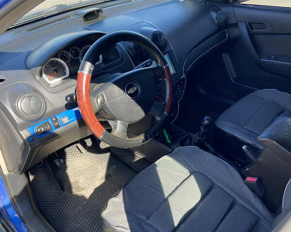 Синий Шевроле Авео, объемом двигателя 1.5 л и пробегом 511 тыс. км за 3500 $, фото 5 на Automoto.ua