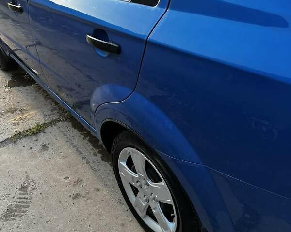 Синий Шевроле Авео, объемом двигателя 1.5 л и пробегом 130 тыс. км за 4000 $, фото 1 на Automoto.ua