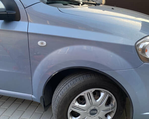 Синий Шевроле Авео, объемом двигателя 1.6 л и пробегом 128 тыс. км за 4600 $, фото 5 на Automoto.ua