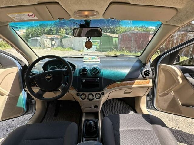 Синий Шевроле Авео, объемом двигателя 1.6 л и пробегом 300 тыс. км за 3500 $, фото 6 на Automoto.ua