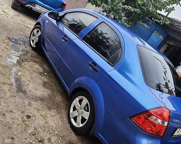 Синий Шевроле Авео, объемом двигателя 1.5 л и пробегом 200 тыс. км за 4800 $, фото 2 на Automoto.ua