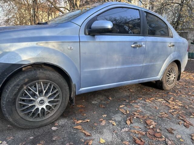 Синий Шевроле Авео, объемом двигателя 1.6 л и пробегом 279 тыс. км за 3650 $, фото 4 на Automoto.ua