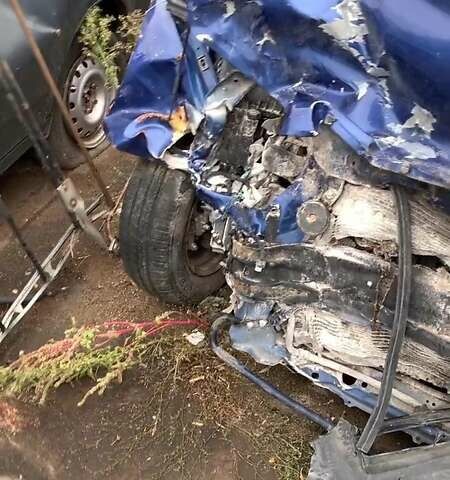 Синий Шевроле Авео, объемом двигателя 1.6 л и пробегом 260 тыс. км за 999 $, фото 4 на Automoto.ua