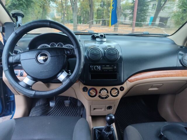 Синий Шевроле Авео, объемом двигателя 1.6 л и пробегом 294 тыс. км за 2999 $, фото 7 на Automoto.ua