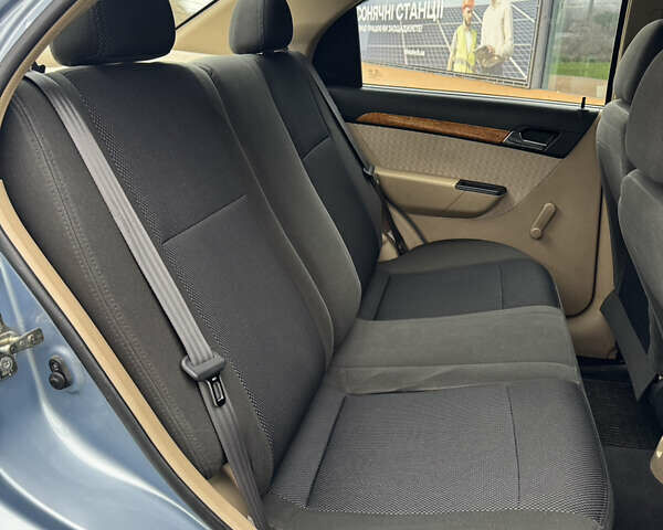 Синий Шевроле Авео, объемом двигателя 1.6 л и пробегом 138 тыс. км за 4600 $, фото 24 на Automoto.ua