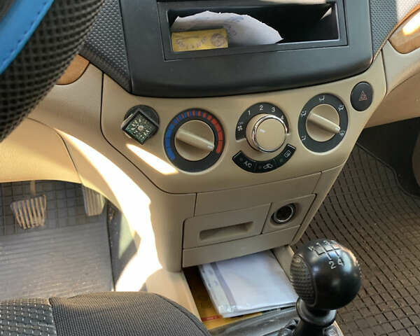 Шевроле Авео 2008 в Вишневом на Automoto.ua Синий Шевроле Авео, объемом двигателя 1.6 л и пробегом 127 тыс. км за 4000 $, фото 11 на Automoto.ua