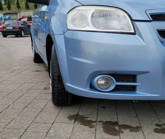 Синий Шевроле Авео, объемом двигателя 1.6 л и пробегом 180 тыс. км за 3500 $, фото 5 на Automoto.ua