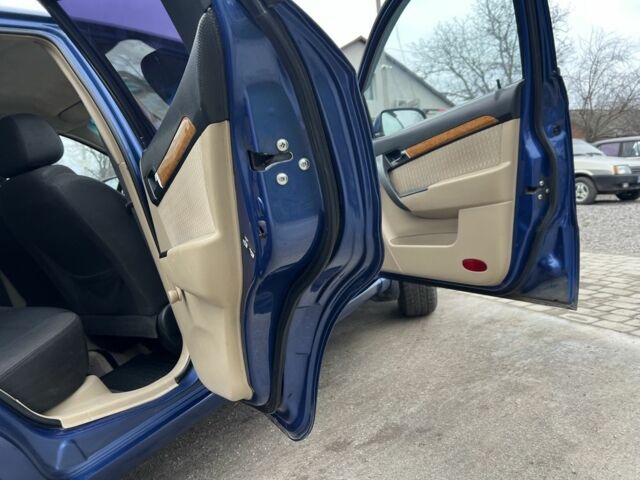 Синий Шевроле Авео, объемом двигателя 1.6 л и пробегом 139 тыс. км за 3999 $, фото 9 на Automoto.ua