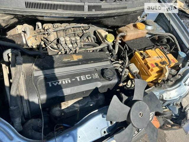 Синий Шевроле Авео, объемом двигателя 1.6 л и пробегом 258 тыс. км за 2000 $, фото 7 на Automoto.ua