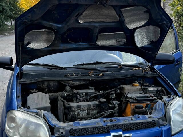 Синій Шевроле Авео, об'ємом двигуна 1.5 л та пробігом 250 тис. км за 2000 $, фото 4 на Automoto.ua