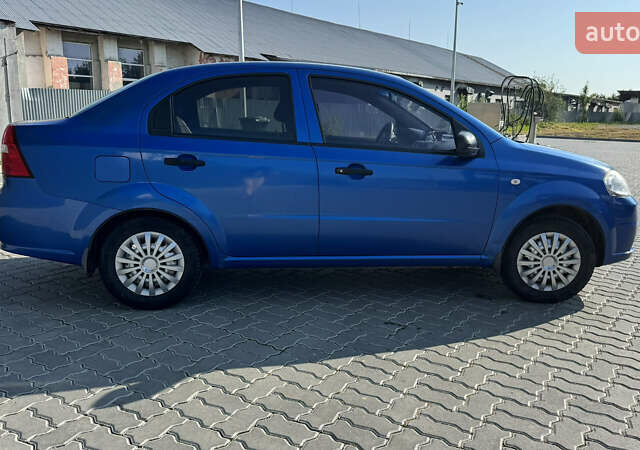 Синий Шевроле Авео, объемом двигателя 1.5 л и пробегом 166 тыс. км за 3600 $, фото 3 на Automoto.ua