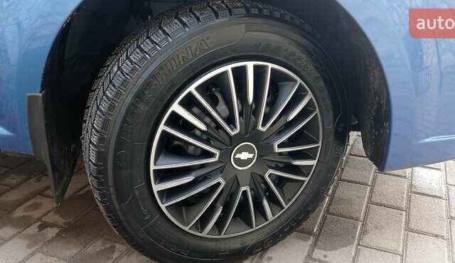 Синий Шевроле Авео, объемом двигателя 1.5 л и пробегом 170 тыс. км за 4100 $, фото 6 на Automoto.ua