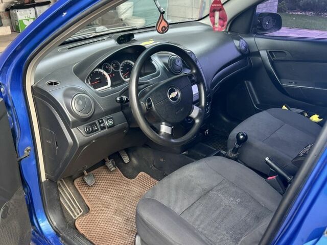 Синий Шевроле Авео, объемом двигателя 1.2 л и пробегом 200 тыс. км за 3000 $, фото 4 на Automoto.ua