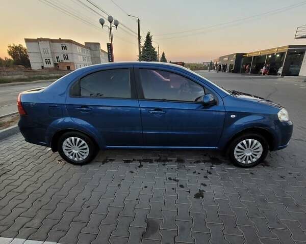 Синій Шевроле Авео, об'ємом двигуна 1.5 л та пробігом 190 тис. км за 4000 $, фото 1 на Automoto.ua