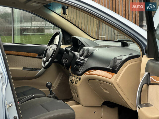 Синий Шевроле Авео, объемом двигателя 1.6 л и пробегом 138 тыс. км за 4600 $, фото 18 на Automoto.ua