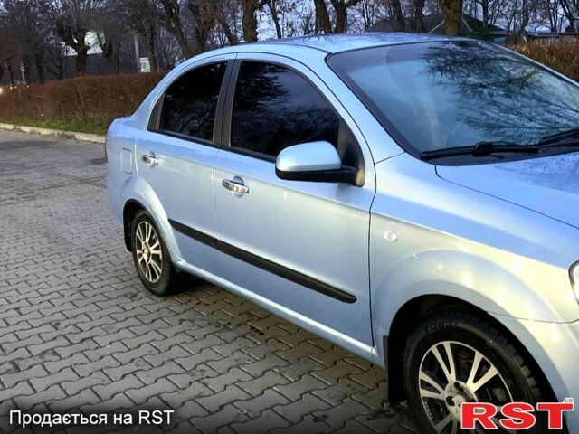 Синий Шевроле Авео, объемом двигателя 1.6 л и пробегом 292 тыс. км за 4300 $, фото 3 на Automoto.ua