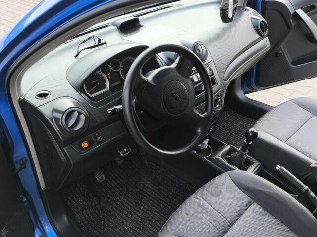 Синий Шевроле Авео, объемом двигателя 1.5 л и пробегом 225 тыс. км за 3300 $, фото 4 на Automoto.ua