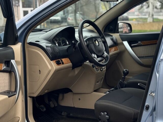 Синій Шевроле Авео, об'ємом двигуна 1.6 л та пробігом 138 тис. км за 4600 $, фото 17 на Automoto.ua