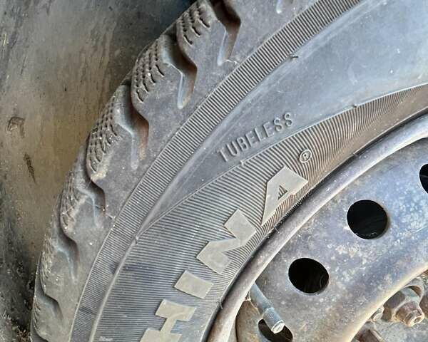 Синий Шевроле Авео, объемом двигателя 1.6 л и пробегом 258 тыс. км за 2000 $, фото 1 на Automoto.ua