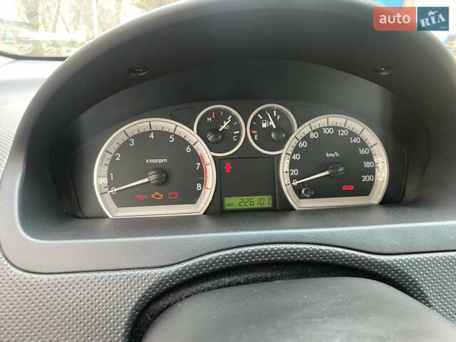 Синий Шевроле Авео, объемом двигателя 1.6 л и пробегом 299 тыс. км за 4400 $, фото 11 на Automoto.ua