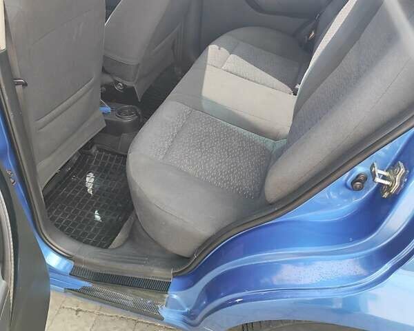 Синій Шевроле Авео, об'ємом двигуна 1.5 л та пробігом 228 тис. км за 3700 $, фото 3 на Automoto.ua