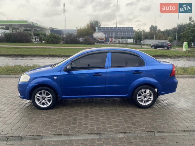 Синий Шевроле Авео, объемом двигателя 1.5 л и пробегом 255 тыс. км за 3800 $, фото 3 на Automoto.ua