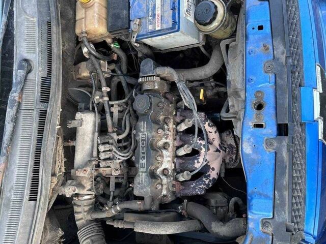 Синий Шевроле Авео, объемом двигателя 1.5 л и пробегом 330 тыс. км за 1750 $, фото 9 на Automoto.ua