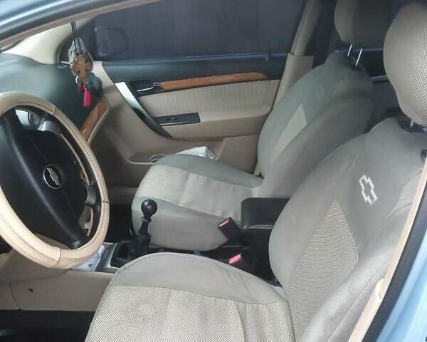Синий Шевроле Авео, объемом двигателя 1.6 л и пробегом 260 тыс. км за 4500 $, фото 1 на Automoto.ua