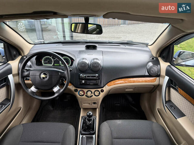 Синий Шевроле Авео, объемом двигателя 1.6 л и пробегом 138 тыс. км за 4600 $, фото 21 на Automoto.ua