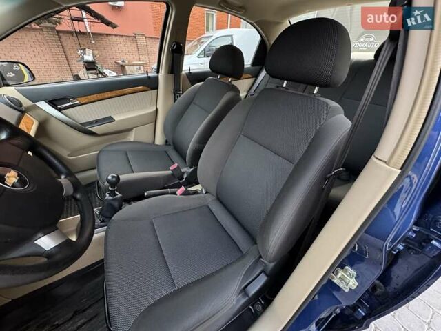 Синий Шевроле Авео, объемом двигателя 1.6 л и пробегом 22 тыс. км за 6200 $, фото 20 на Automoto.ua