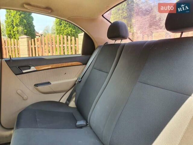 Синій Шевроле Авео, об'ємом двигуна 1.6 л та пробігом 208 тис. км за 3300 $, фото 35 на Automoto.ua