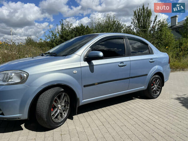 Синий Шевроле Авео, объемом двигателя 1.6 л и пробегом 129 тыс. км за 4500 $, фото 3 на Automoto.ua