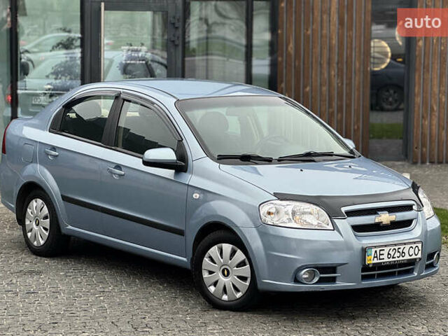 Синий Шевроле Авео, объемом двигателя 1.6 л и пробегом 138 тыс. км за 4600 $, фото 2 на Automoto.ua
