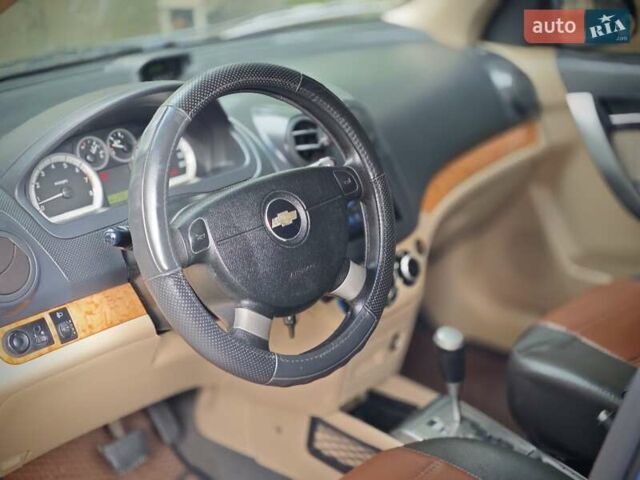 Синий Шевроле Авео, объемом двигателя 1.6 л и пробегом 290 тыс. км за 4000 $, фото 15 на Automoto.ua
