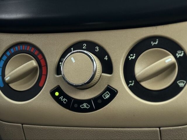 Синій Шевроле Авео, об'ємом двигуна 1.6 л та пробігом 138 тис. км за 4600 $, фото 19 на Automoto.ua