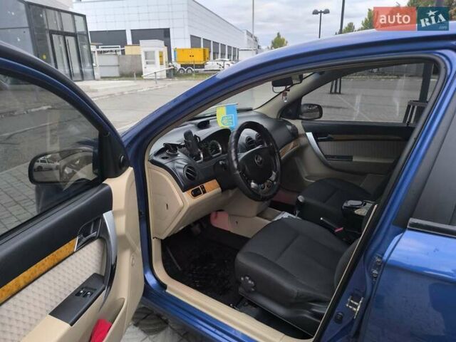 Синий Шевроле Авео, объемом двигателя 1.6 л и пробегом 174 тыс. км за 4899 $, фото 2 на Automoto.ua