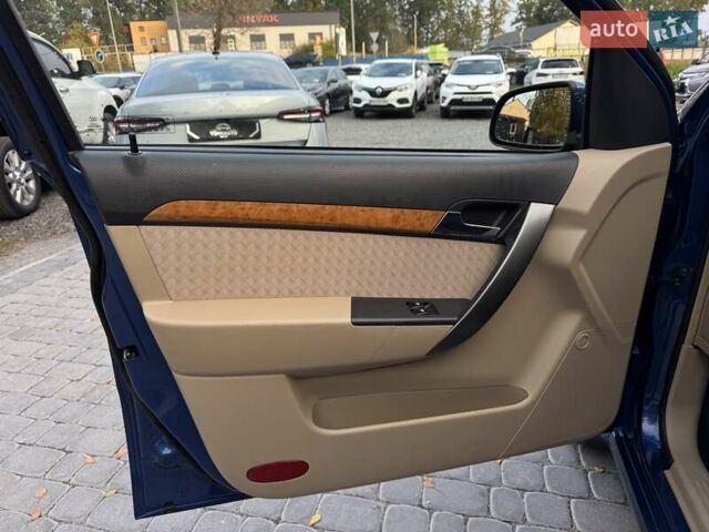 Синий Шевроле Авео, объемом двигателя 1.6 л и пробегом 22 тыс. км за 6200 $, фото 19 на Automoto.ua