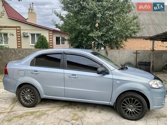 Синий Шевроле Авео, объемом двигателя 1.6 л и пробегом 150 тыс. км за 3700 $, фото 1 на Automoto.ua